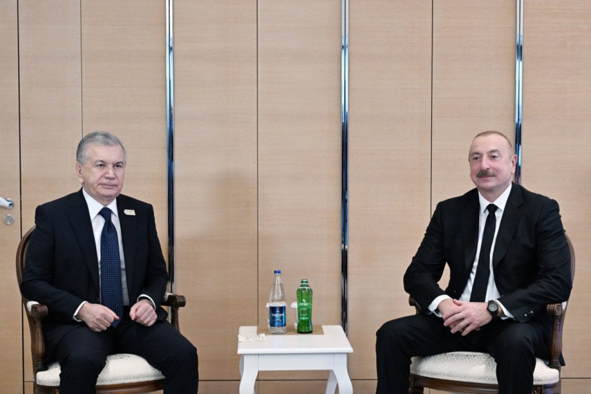 Şavkat Mirziyoyev Azərbaycan Prezidentinə zəng edib