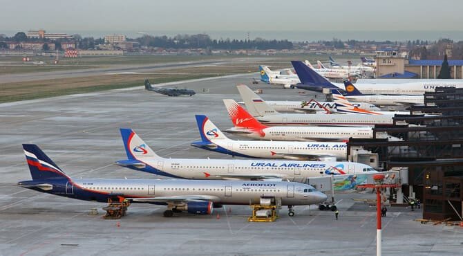 Rusiyanın bir neçə hava limanı uçuşları dayandırıb, gecikmələr olub