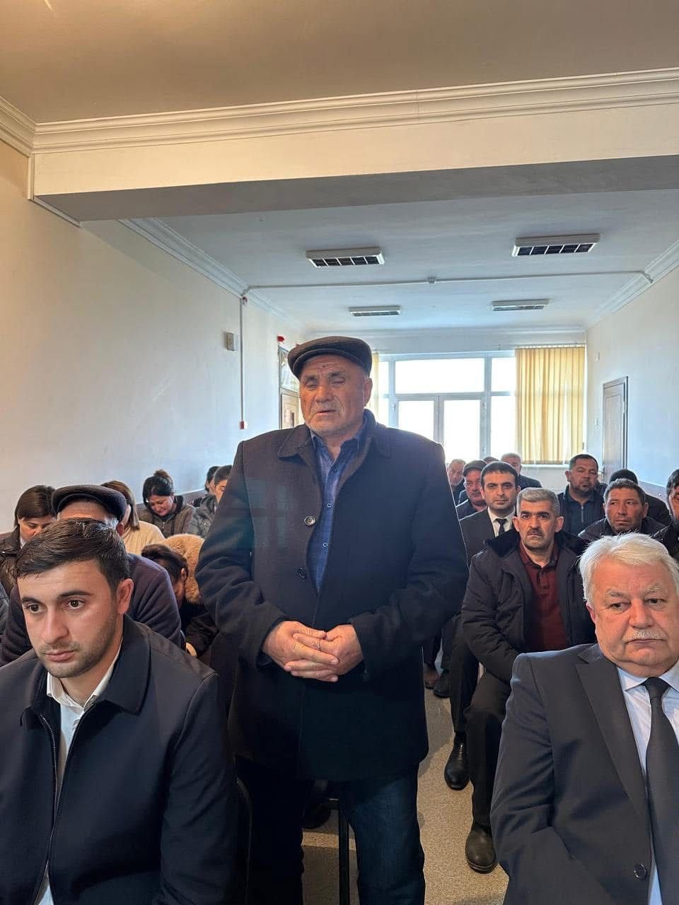 Əziz Əzizov Sarısu qəsəbəsinin sakinlərini qəbul edib - FOTOLAR