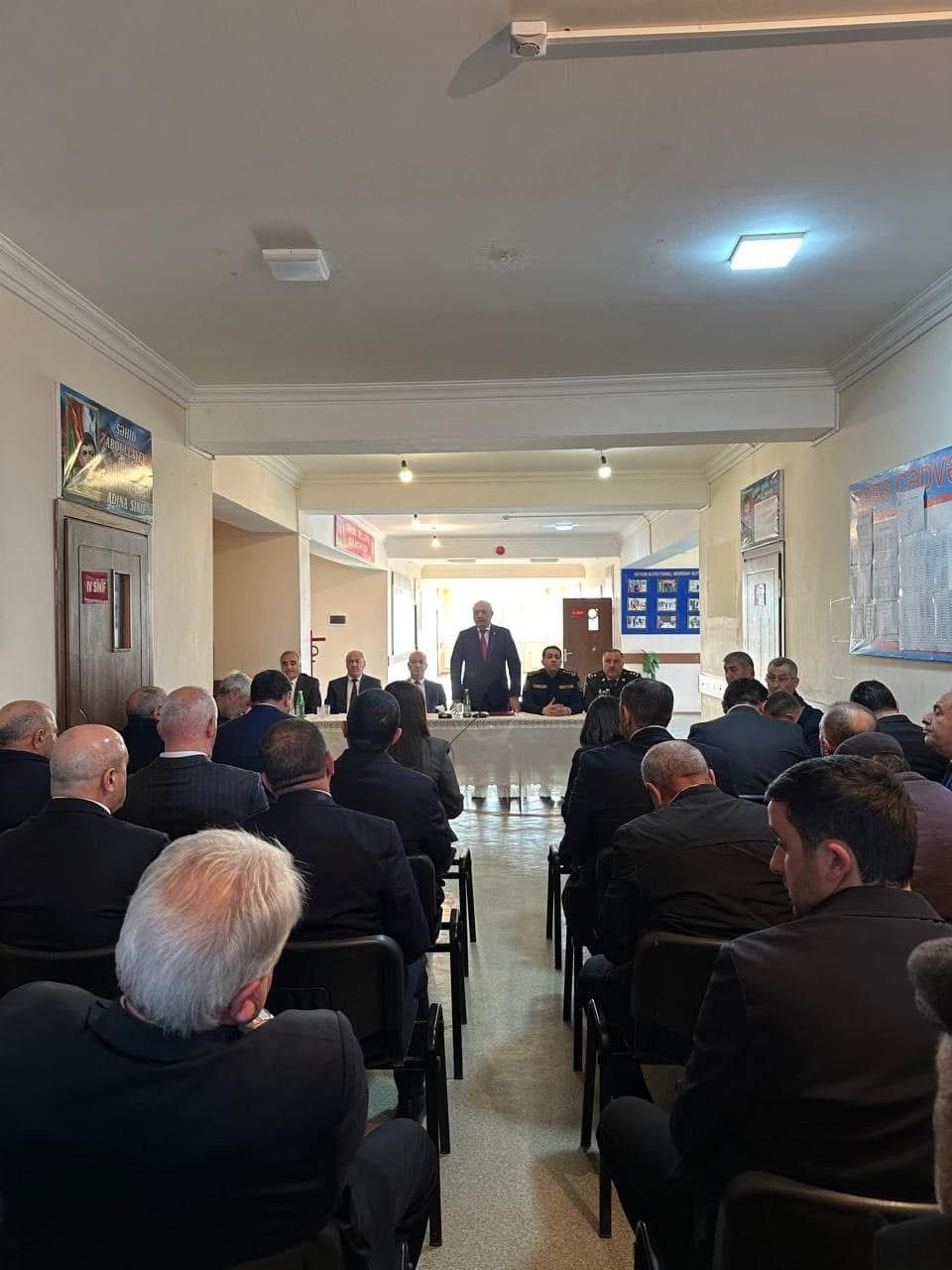 Əziz Əzizov Sarısu qəsəbəsinin sakinlərini qəbul edib - FOTOLAR