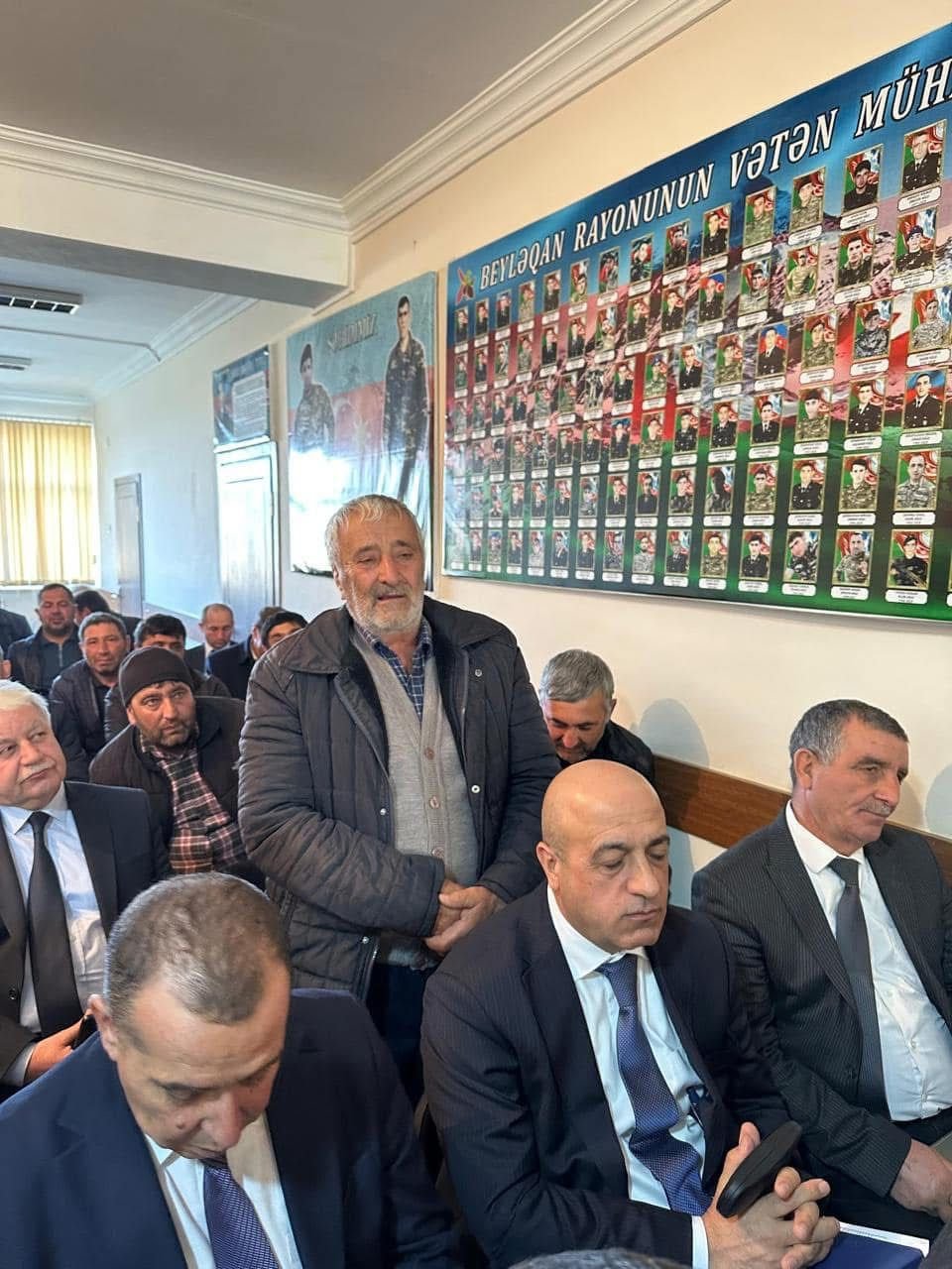 Əziz Əzizov Sarısu qəsəbəsinin sakinlərini qəbul edib - FOTOLAR