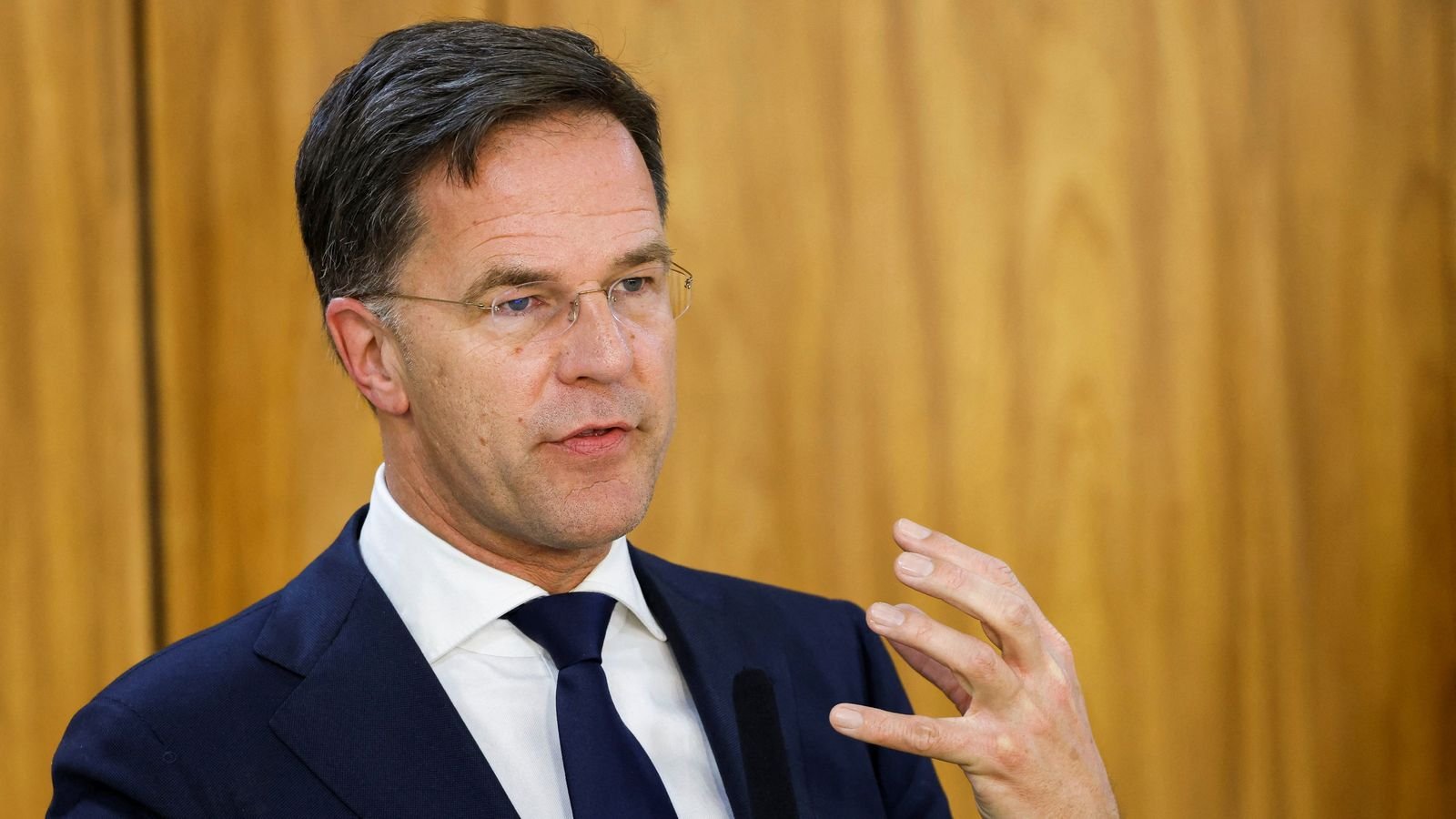 Rutte: Rusiya-Ukrayna sülh müqaviləsi imzalansa, onun davamlı olması vacibdir