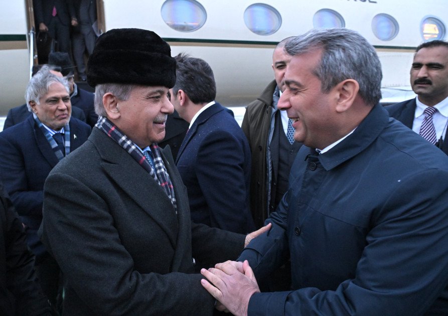 Pakistanın Baş naziri Məhəmməd Şahbaz Şərif Azərbaycana dövlət səfərinə gəlib