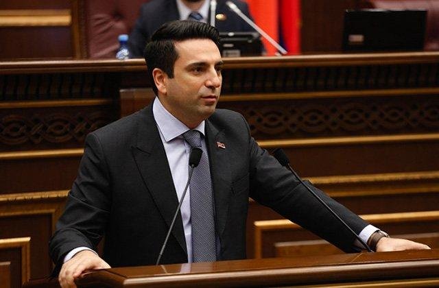 Simonyan: Ermənistan Rusiya ilə münasibətlərdəki gərginliyi davamlı saxlaya bilməz