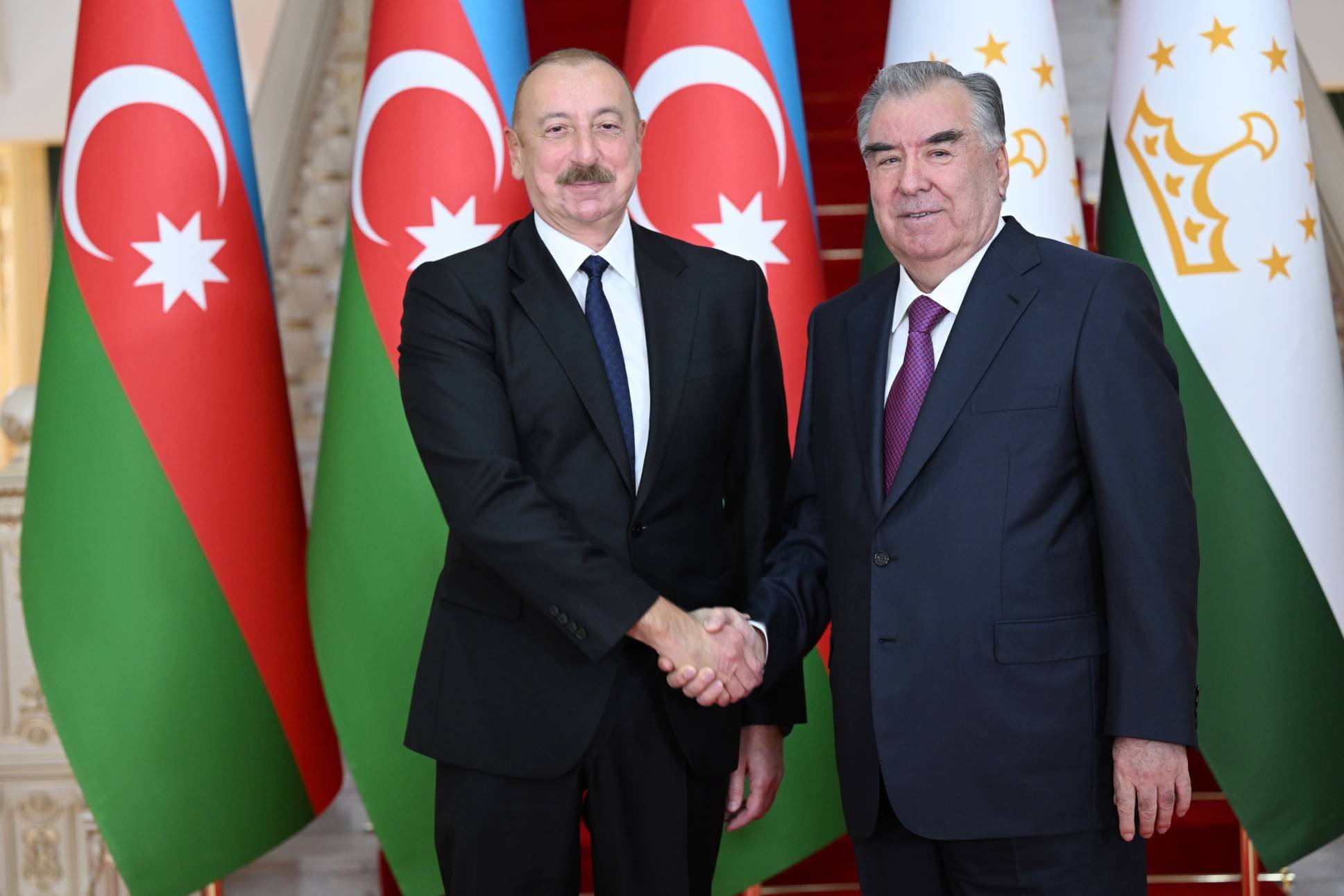 Emoməli Rəhmon Azərbaycan Prezidentinə təbrik ünvanlayıb