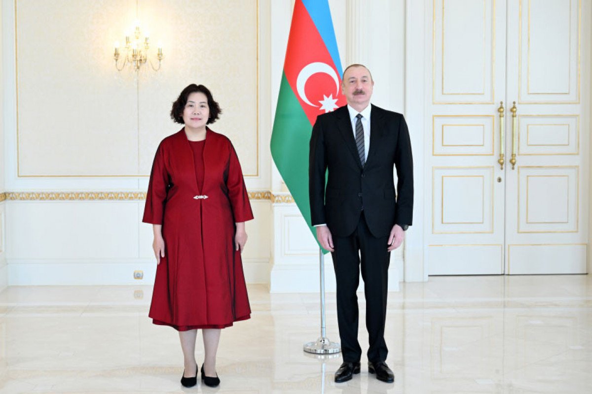 Prezident Çinin Azərbaycanda yeni təyin olunmuş səfirinin etimadnaməsini qəbul edib