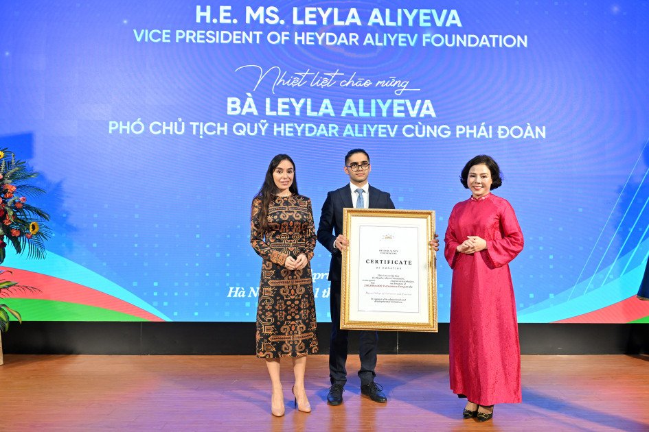 Leyla Əliyeva Vyetnama səfər edib