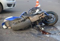 Gəncədə motosiklet maşınla toqquşub, xəsarət alan var