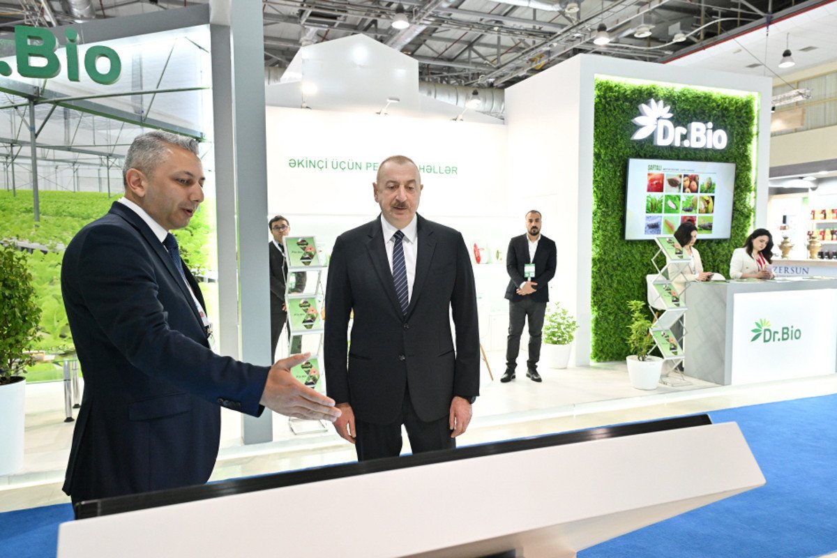 Prezident “InterFood Azerbaijan” və “Caspian Agro” sərgiləri ilə tanış olub
