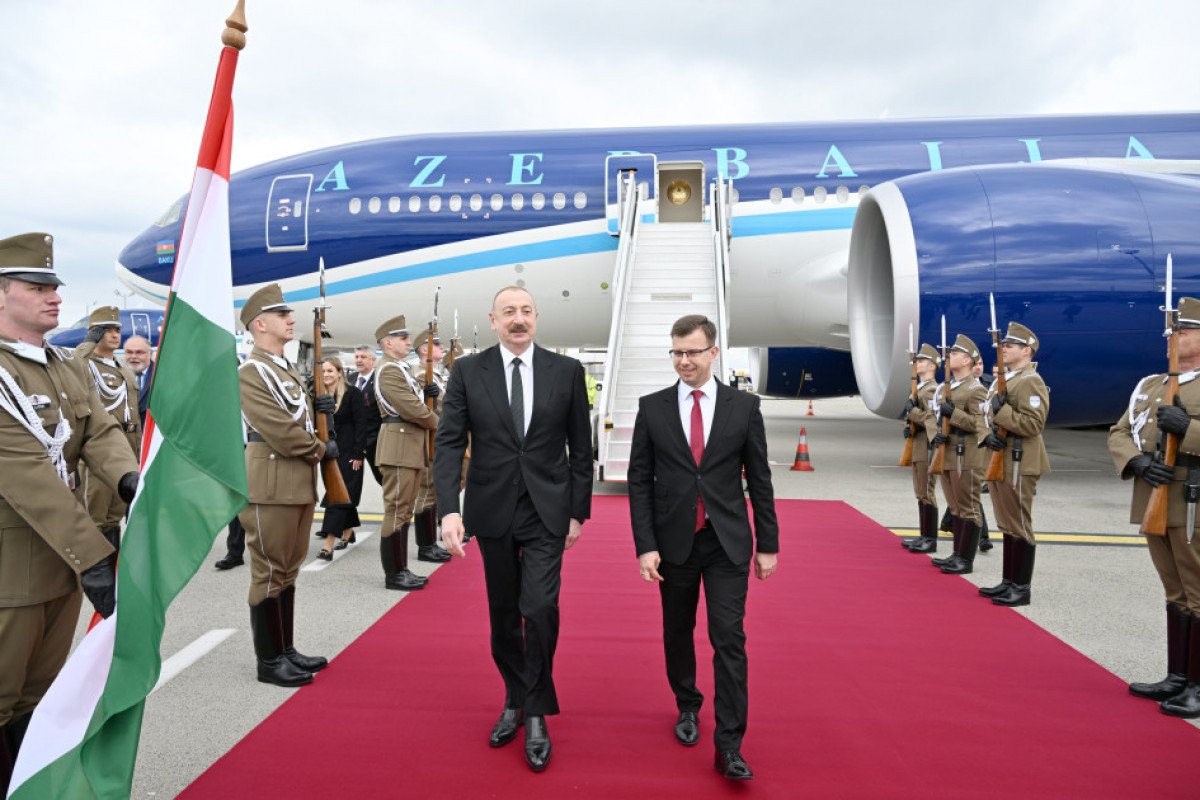 Prezident İlham Əliyev Macarıstana işgüzar səfərə gəlib