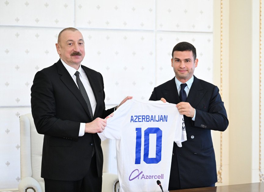 Prezident minifutbol üzrə dünya çempionatının qalibi olan Azərbaycan milli komandasının üzvlərini qəbul edib