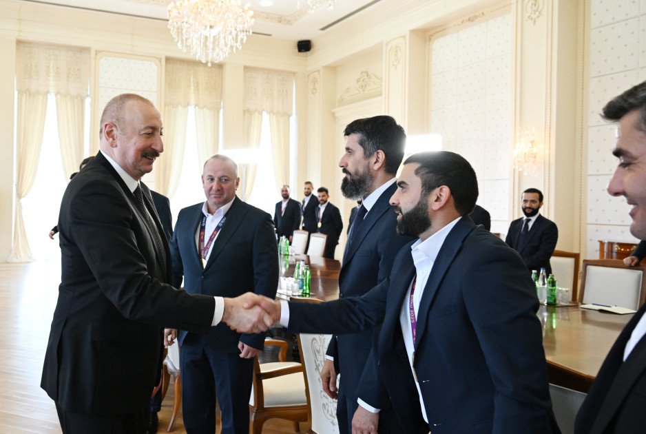Prezident minifutbol üzrə dünya çempionatının qalibi olan Azərbaycan milli komandasının üzvlərini qəbul edib