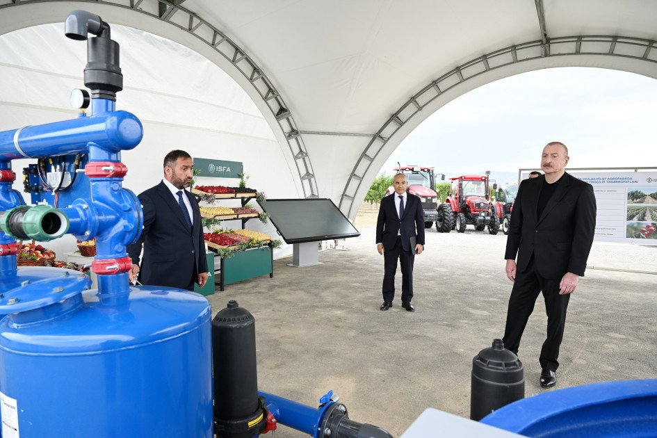 Prezident İlham Əliyev Yevlax pilot aqroparkının açılışında iştirak edib Prezident İlham Əliyev Yevlax pilot aqroparkının açılışında iştirak edib