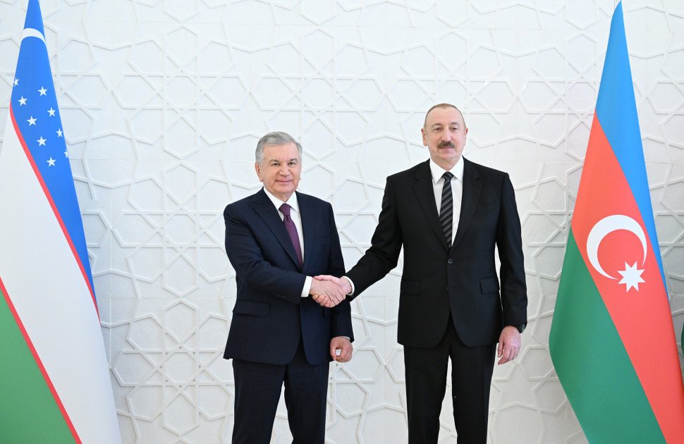 Şavkat Mirziyoyevin rəsmi qarşılanma mərasimi olub