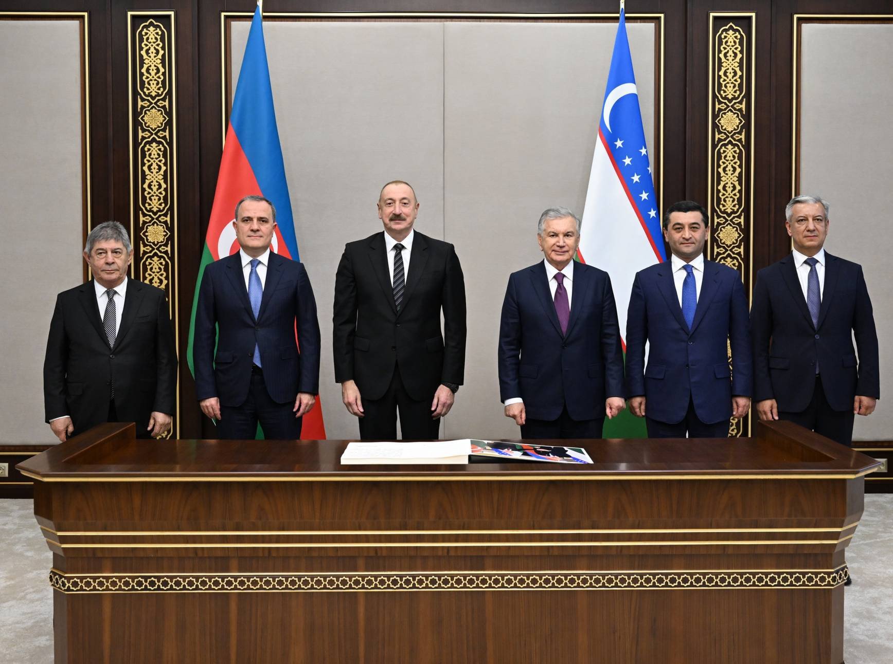 Prezidentlər İlham Əliyev və Şavkat Mirziyoyev Özbəkistan səfirliyinin yeni binasının açılışında iştirak ediblər