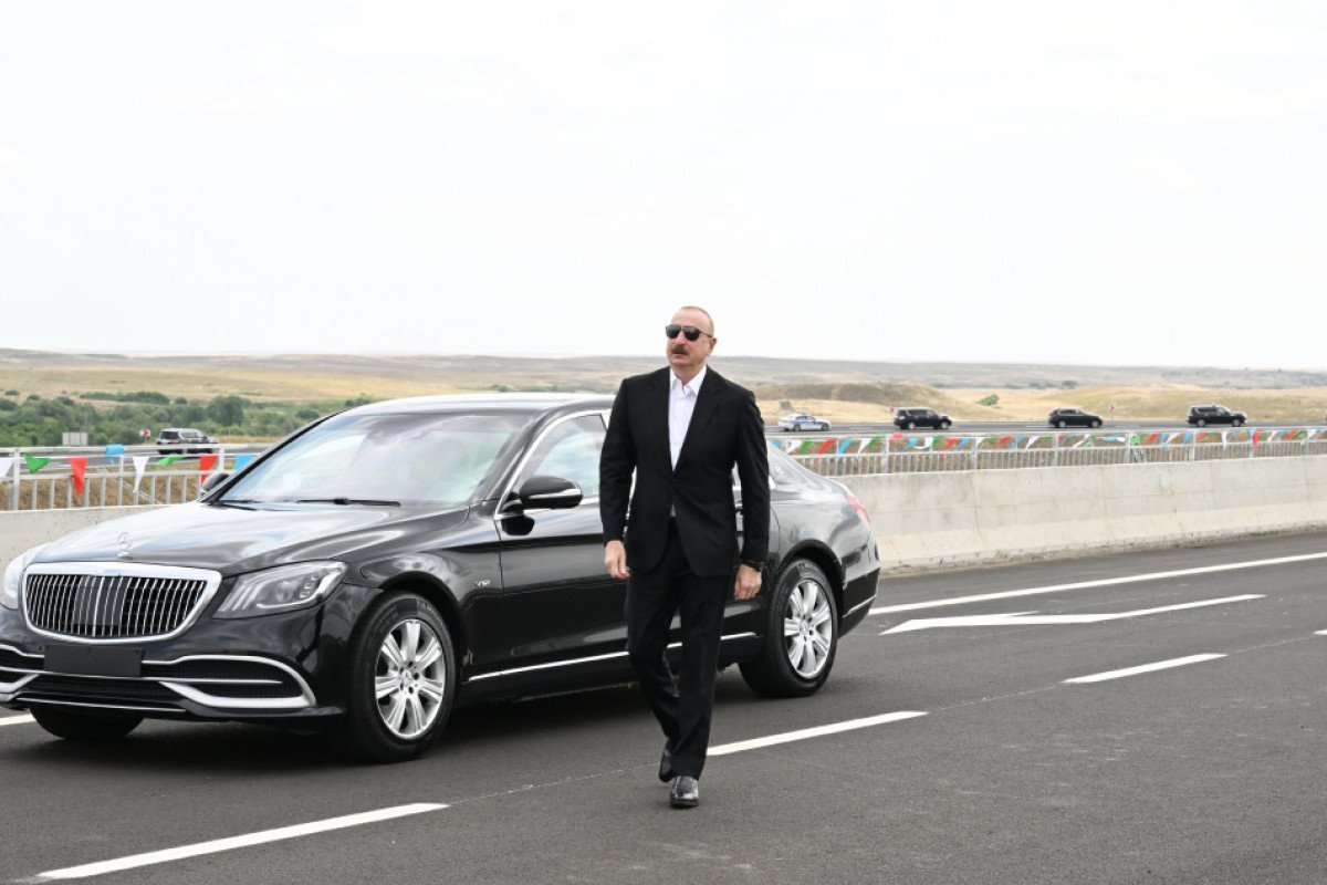 Prezident İlham Əliyev Əhmədbəyli-Füzuli-Şuşa yolunun açılışında iştirak edib