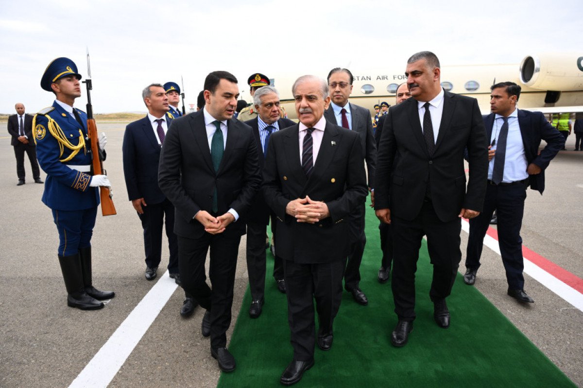 Şahbaz Şərifin Azərbaycana səfərə gəlib
