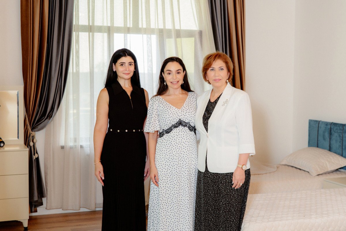Leyla Əliyeva “Tut Əlimdən” Uşaqlar üçün Sosial Reabilitasiya Mərkəzi ilə tanış olub Leyla Əliyeva “Tut Əlimdən” Uşaqlar üçün Sosial Reabilitasiya Mərkəzi ilə tanış olub