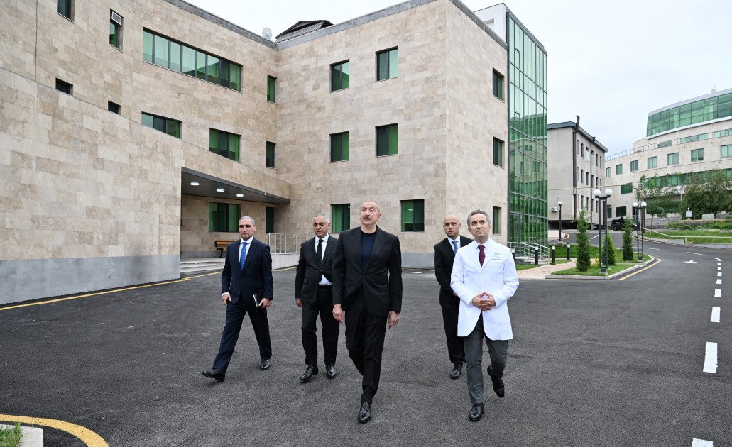Prezident Qarabağ Universitetinin Klinikası binasının, Tibb və sağlamlıq elmləri fakültəsinin tədris korpusunun açılışında iştirak edib Prezident Qarabağ Universitetinin Klinikası binasının, Tibb və sağlamlıq elmləri fakültəsinin tədris korpusunun açılışında iştirak edib