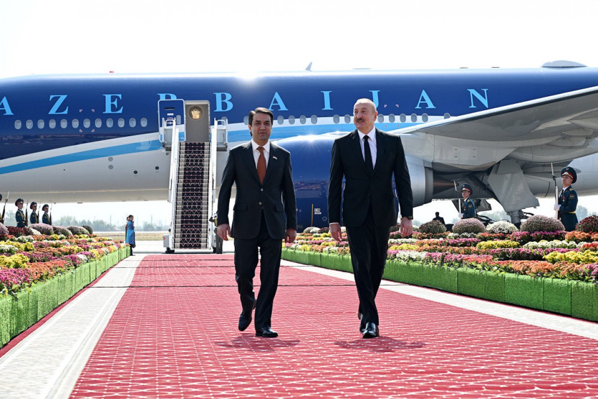Prezident İlham Əliyev Tacikistana səfərə gəlib