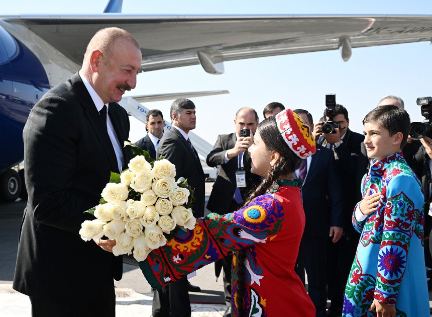Prezident İlham Əliyev Tacikistana səfərə gəlib Prezident İlham Əliyev Tacikistana səfərə gəlib