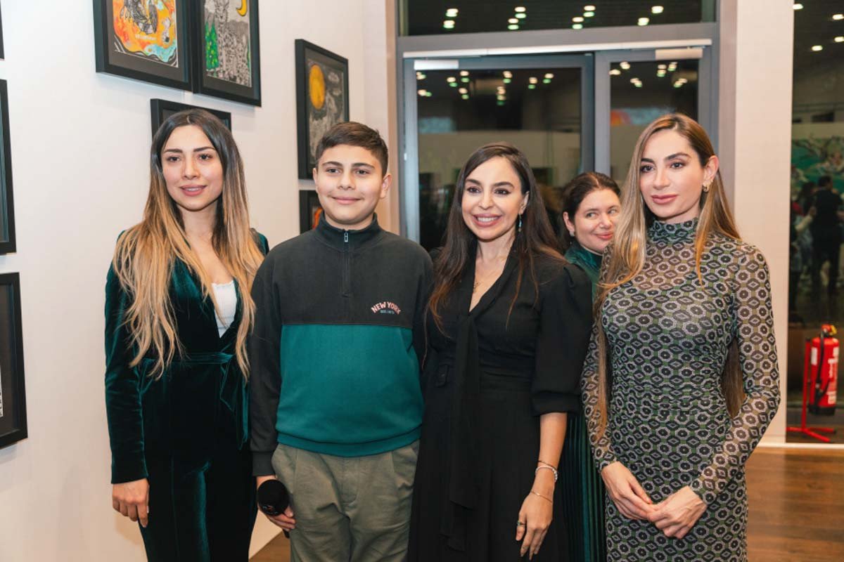 Leyla Əliyeva və Arzu Əliyeva Berlində MAMA “Ana təbiət” sərgisinin açılışında iştirak edib Leyla Əliyeva və Arzu Əliyeva Berlində MAMA “Ana təbiət” sərgisinin açılışında iştirak edib