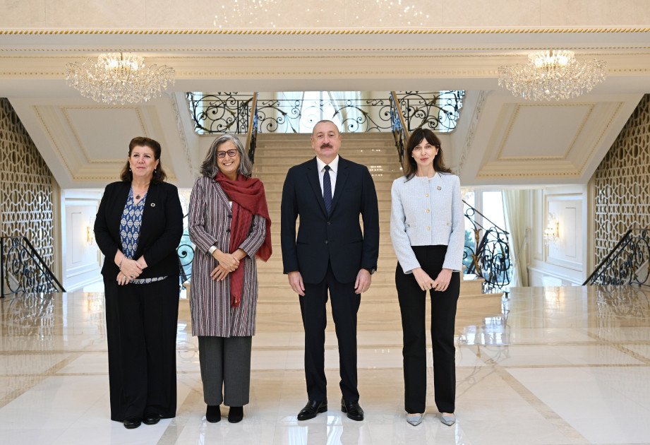 Prezident İlham Əliyev BMT-nin Məskunlaşma Proqramının icraçı direktorunu qəbul edib Prezident İlham Əliyev BMT-nin Məskunlaşma Proqramının icraçı direktorunu qəbul edib