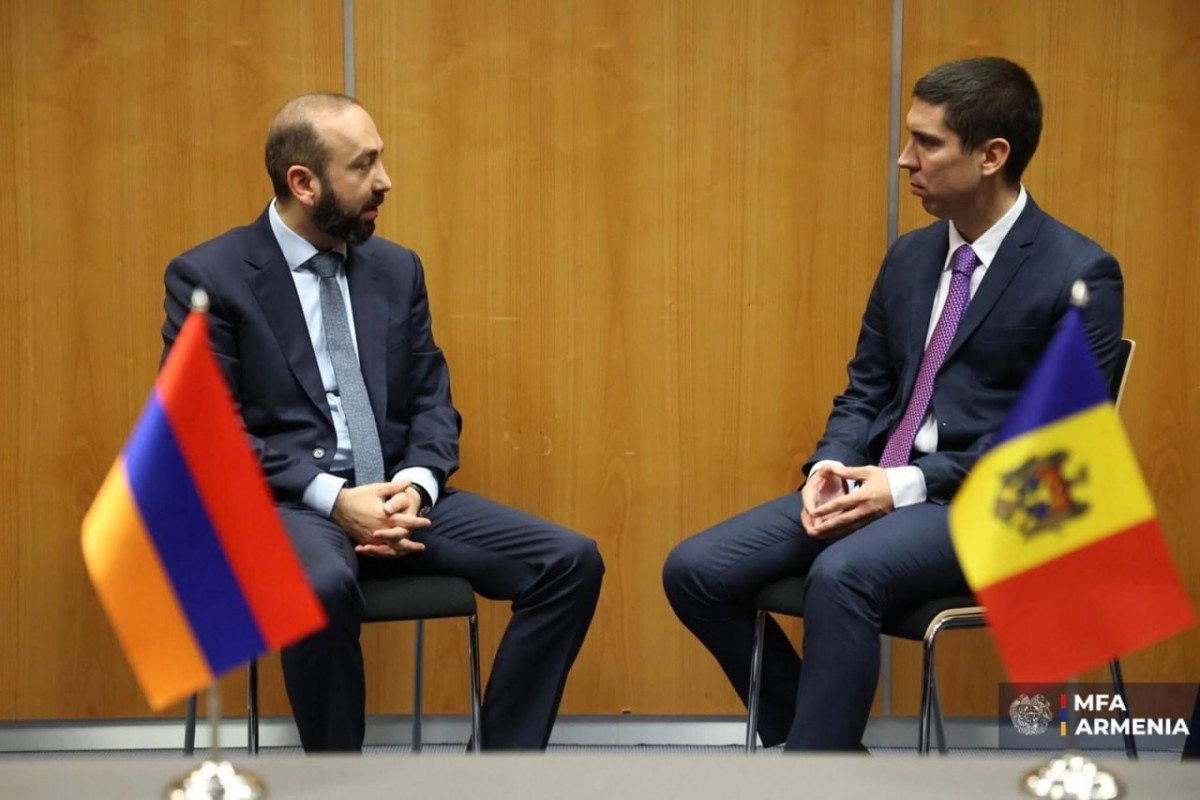 Mirzoyan Moldova XİN rəhbəri ilə Avropaya inteqrasiyanı müzakirə edib