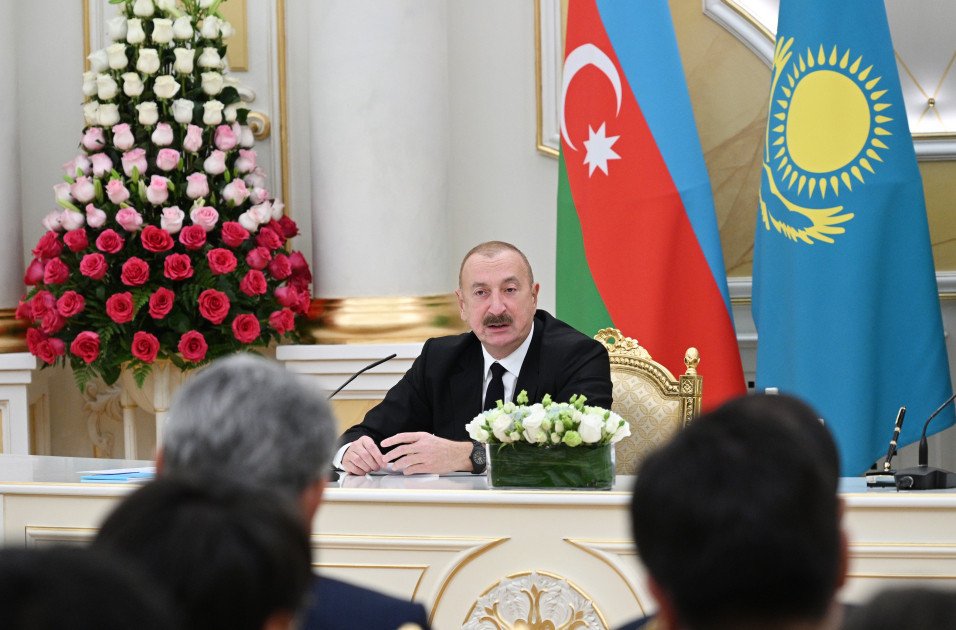 Azərbaycan və Qazaxıstan prezidentləri mətbuata bəyanatlarla çıxış ediblər