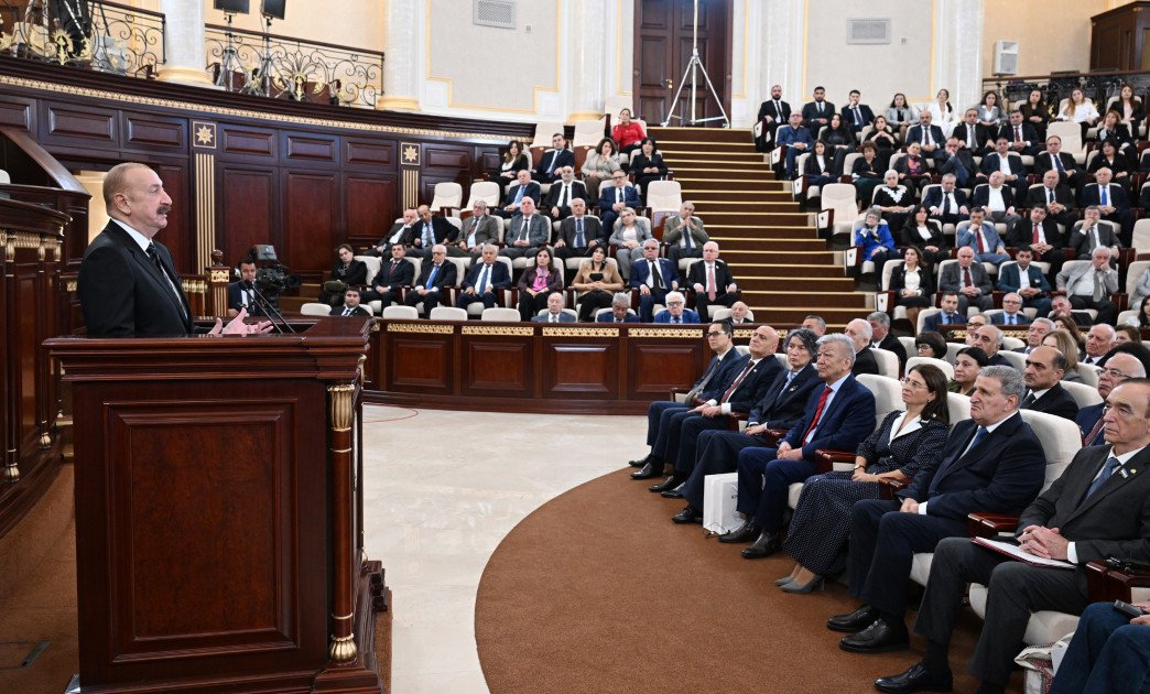 AMEA-nın 80 illik yubiley yığıncağı keçirilib, Prezident İlham Əliyev tədbirdə çıxış edib