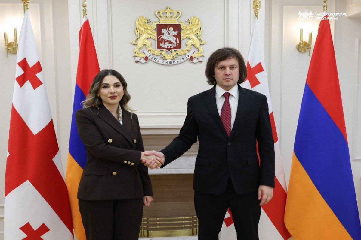 Kobaxidze erməni nazirlə Cənubi Qafqazda sülhün vacibliyini müzakirə edib