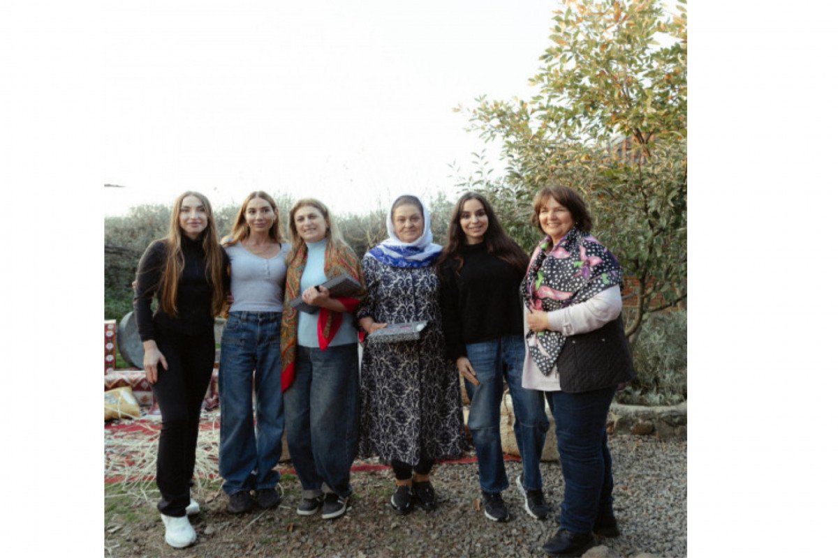 Leyla Əliyeva, Arzu Əliyeva və Alena Əliyeva Lənkəranda fermer təsərrüfatı ilə tanış olublar