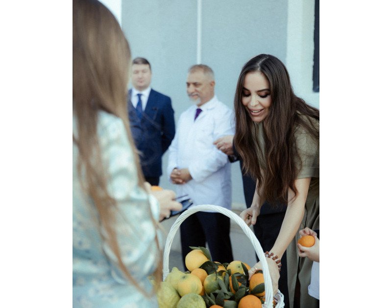 Leyla Əliyeva, Arzu Əliyeva və Alena Əliyeva Lənkəranda fermer təsərrüfatı ilə tanış olublar Leyla Əliyeva, Arzu Əliyeva və Alena Əliyeva Lənkəranda fermer təsərrüfatı ilə tanış olublar