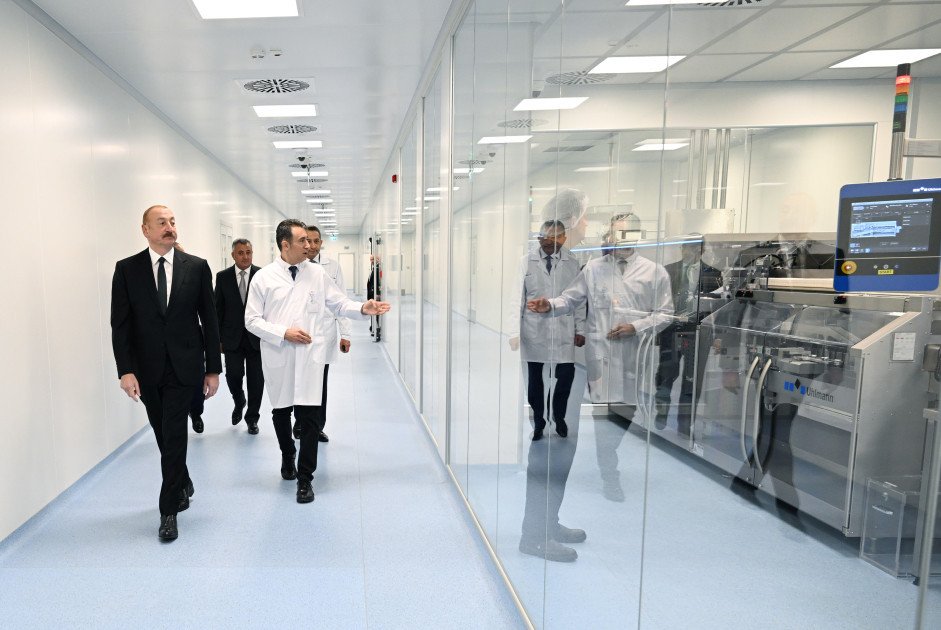 Prezident İlham Əliyev dərman preparatları istehsalı müəssisəsinin açılışında iştirak edib