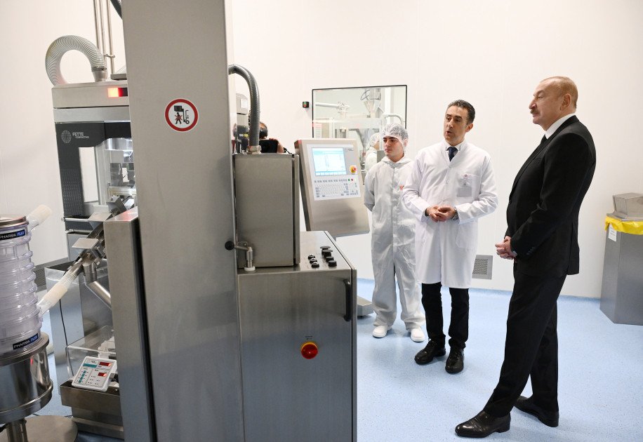 Prezident İlham Əliyev dərman preparatları istehsalı müəssisəsinin açılışında iştirak edib