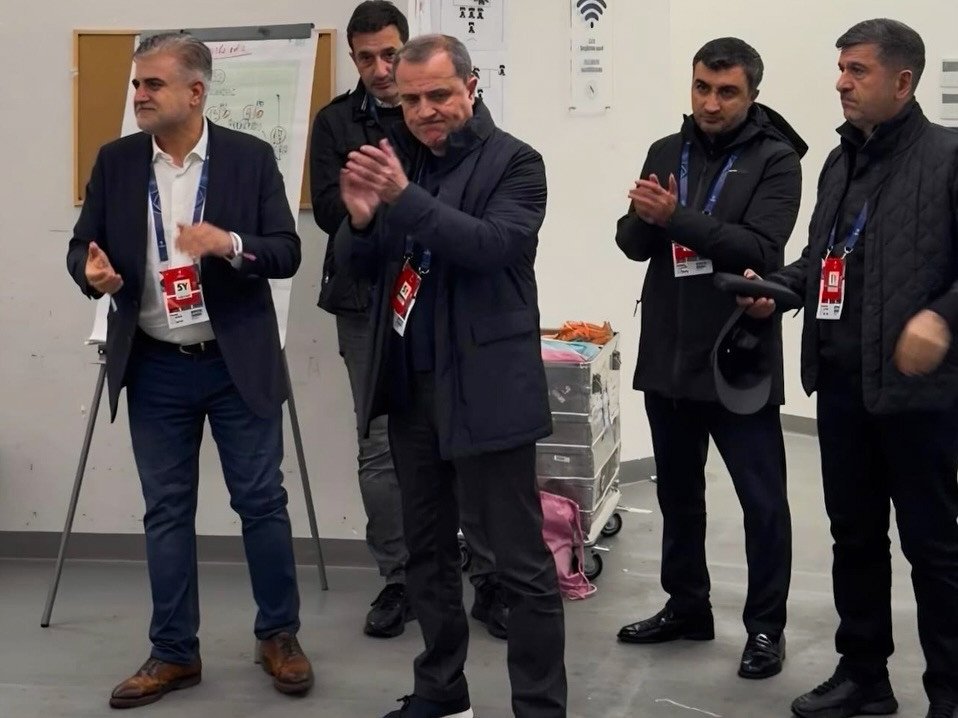 Ceyhun Bayramov “Napoli”-"Qarabağ" matçını izləyib, futbolçularla görüşüb Ceyhun Bayramov “Napoli”-"Qarabağ" matçını izləyib, futbolçularla görüşüb