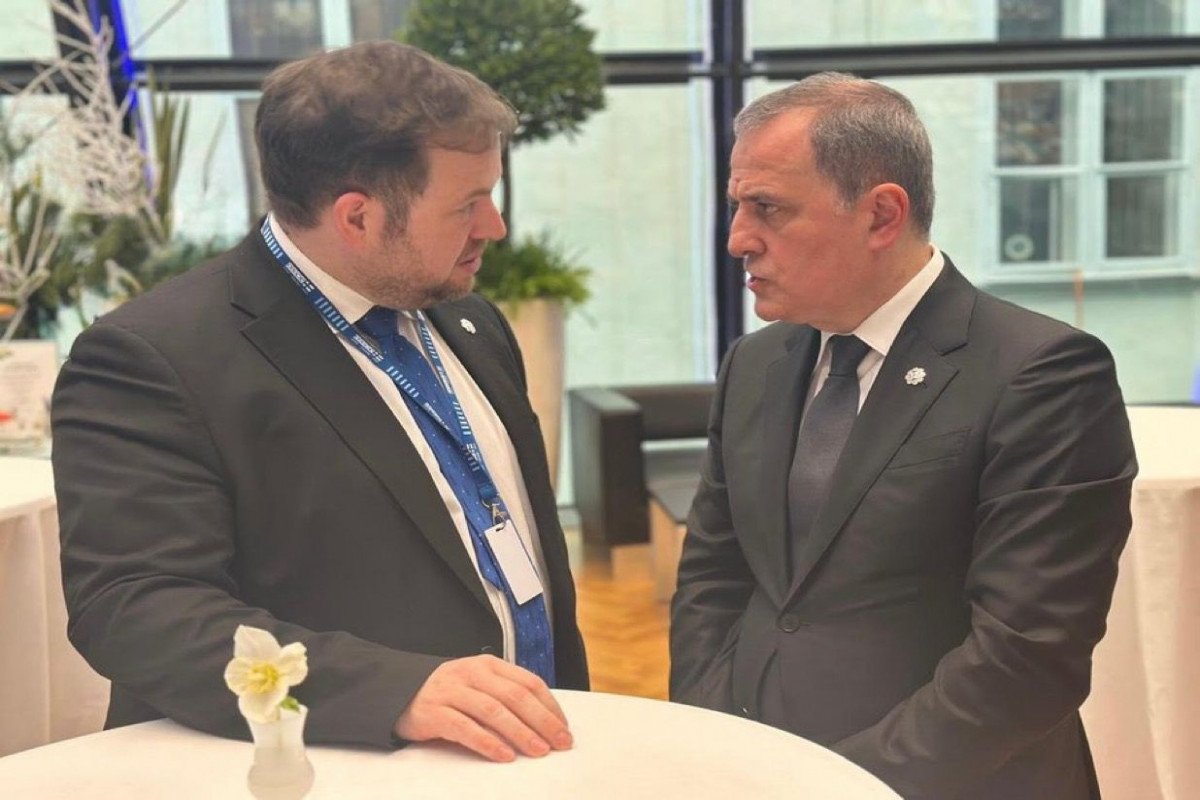 Azərbaycan və Niderland XİN rəhbərləri görüşüb