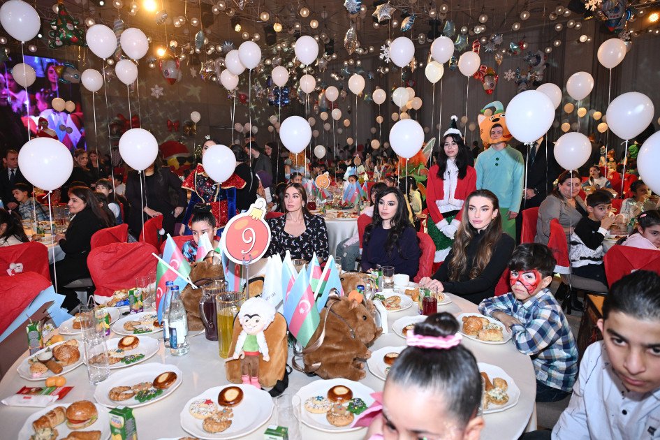 Heydər Əliyev Fondu uşaqlar üçün bayram şənliyi təşkil edib Heydər Əliyev Fondu uşaqlar üçün bayram şənliyi təşkil edib