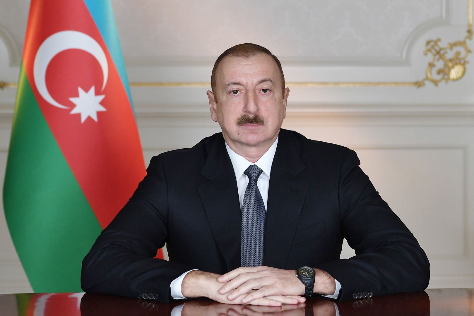 Dövlət başçısı Latviyanın keçmiş Prezidentinə başsağlığı verib