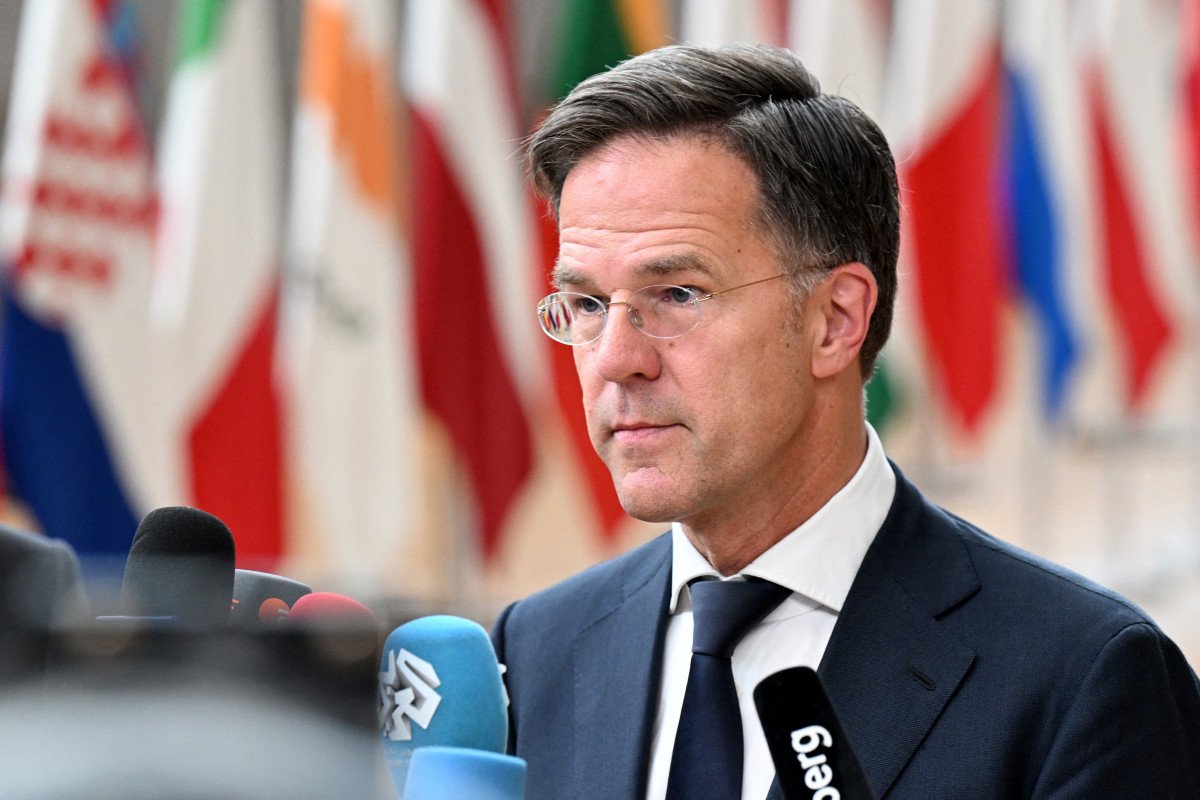Rutte: ABŞ müdafiə nazirinin NATO-nun iclasında iştirak etməməsi başadüşüləndir