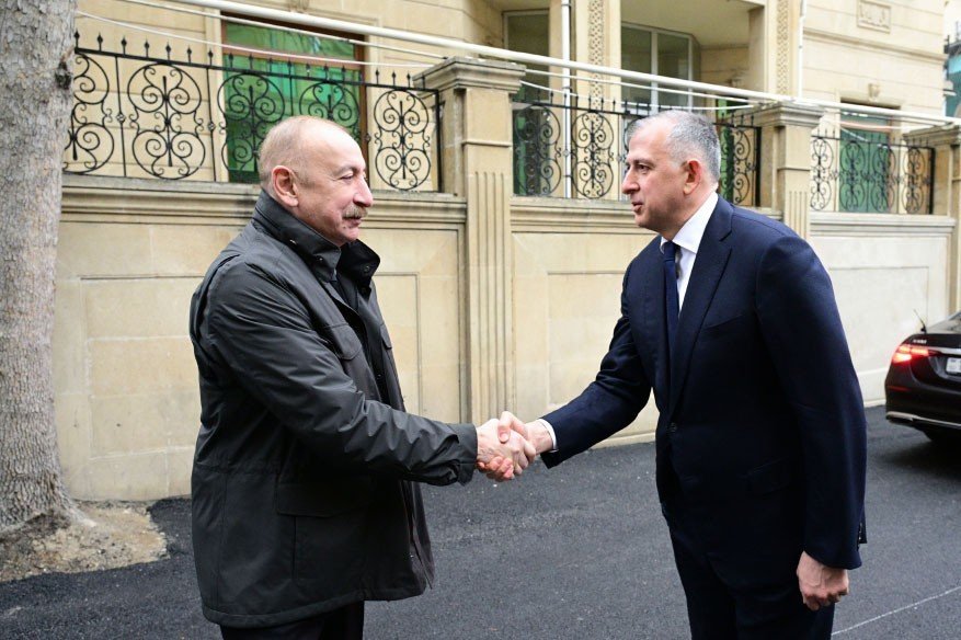 Prezident İlham Əliyev Gürcüstanın Azərbaycandakı səfirliyində olub, başsağlığı verib