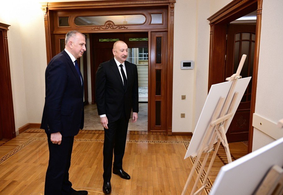 Prezident İlham Əliyev Gürcüstanın Azərbaycandakı səfirliyində olub, başsağlığı verib