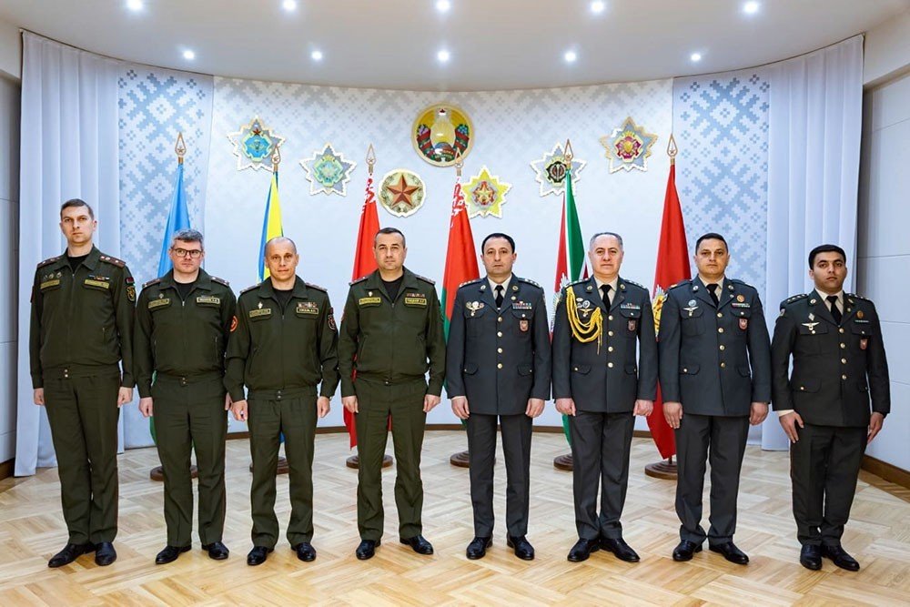 Azərbaycan və Belarus MN-in hərbi informasiya nümayəndələrinin işçi görüşü keçirilib