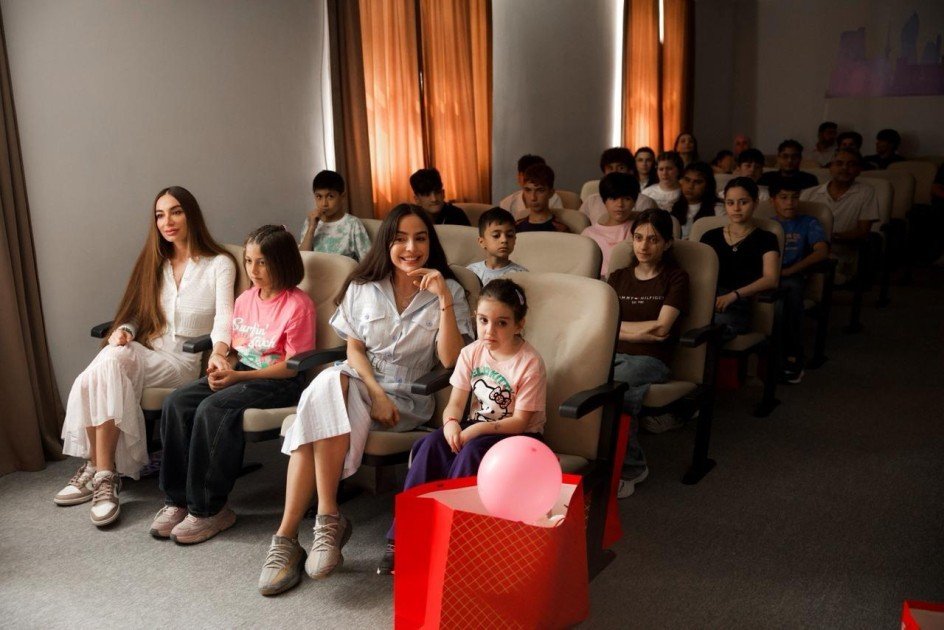 Leyla Əliyeva və Arzu Əliyeva Lənkəranda uşaq evini ziyarət ediblər Leyla Əliyeva və Arzu Əliyeva Lənkəranda uşaq evini ziyarət ediblər