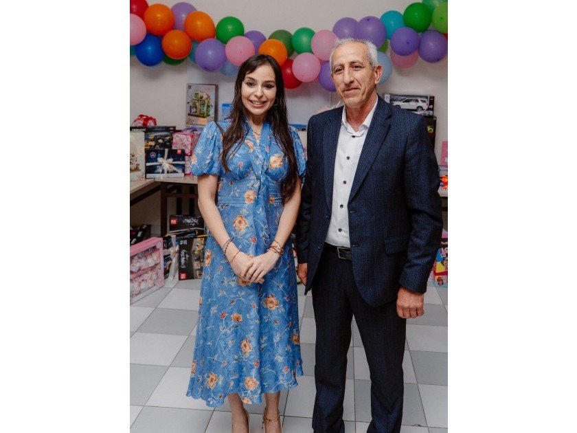 Leyla Əliyeva və Arzu Əliyeva 11 nömrəli inteqrasiya təlimli internat tipli ümumtəhsil məktəbində olublar
