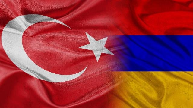 Paşinyan Ermənistan-Türkiyə dəmir yolunun tezliklə açılmasına ümid edir