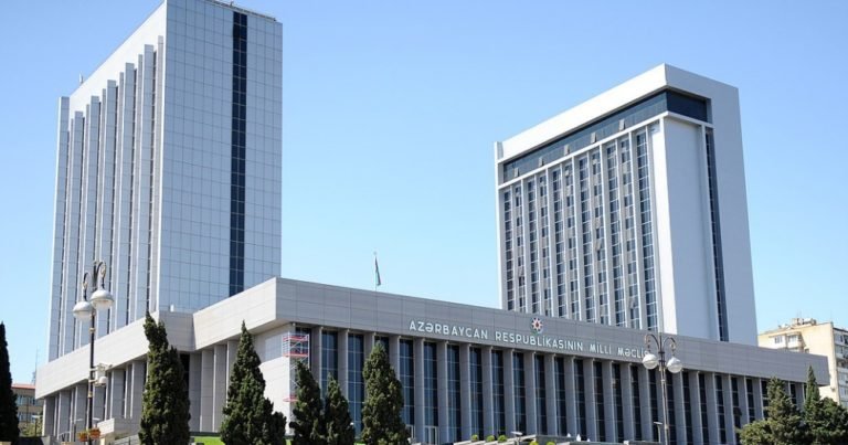 Milli Məclis Milli Qurtuluş günü münasibətilə Prezident və Birinci vitse-prezidenti təbrik edib
