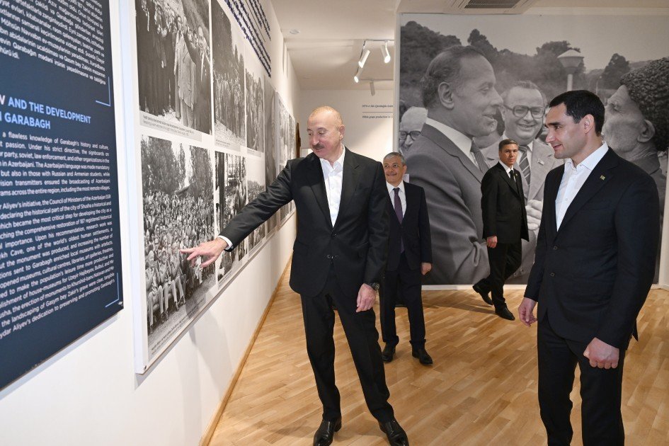 Azərbaycan və Türkmənistan prezidentləri Şuşada “Heydər Əliyev və Qarabağ” sərgisi ilə tanış olublar Azərbaycan və Türkmənistan prezidentləri Şuşada “Heydər Əliyev və Qarabağ” sərgisi ilə tanış olublar