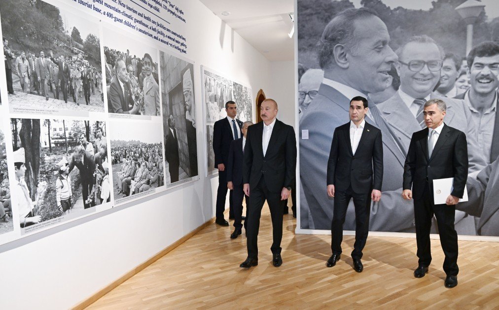 Azərbaycan və Türkmənistan prezidentləri Şuşada “Heydər Əliyev və Qarabağ” sərgisi ilə tanış olublar Azərbaycan və Türkmənistan prezidentləri Şuşada “Heydər Əliyev və Qarabağ” sərgisi ilə tanış olublar