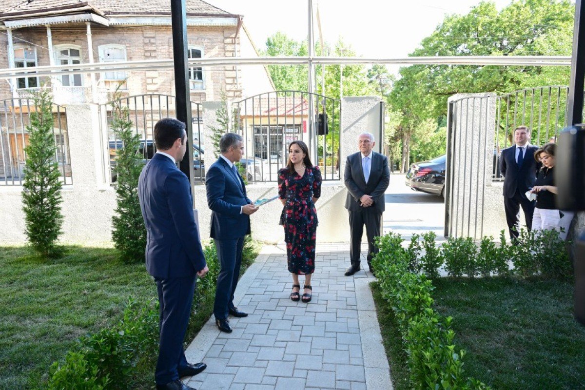 Leyla Əliyeva Şəki Şəhər İncəsənət Məktəbində olub